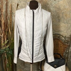 Vest🌹 stunning, black, and white